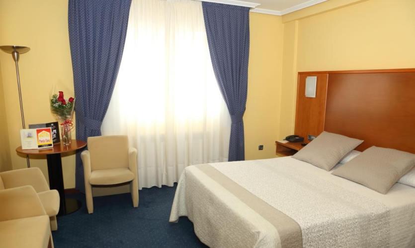 Motel Punta Cana Sigueiro Buitenkant foto